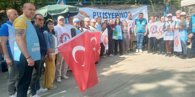 BODRUM’DA GREVE GİDEN SEA GARDEN OTEL İŞÇİLERİNE DESTEK YAĞIYOR