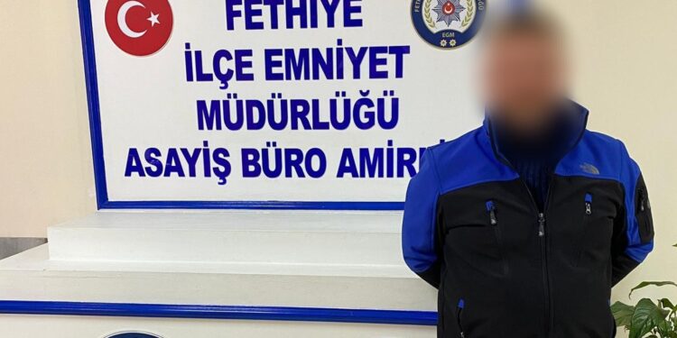 9 yıl hapis cezalı şahıs tutuklandı