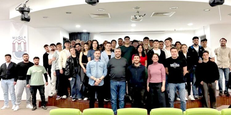 Bodrum Denizcilerinden Geleceğin Denizcilerine İlham Veren Buluşma