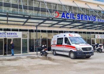 Komşusu Kadına Şİddeti Engellemeye Çalışırken Bıçaklandı