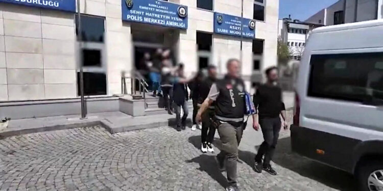 Muğla Dahil 17 İlde Dev Dolandırıcılık Operasyonu: 180 Gözaltı