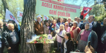 ESRA CEZAEVİNDE BİZ AKBELENDE TUTUKLUYUZ