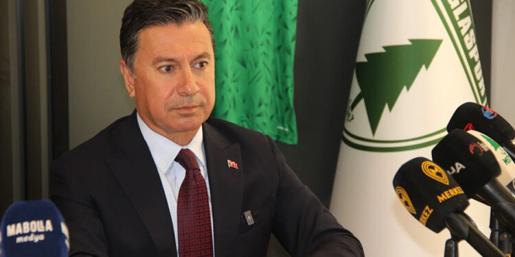 Olay Olan Paylaşım Sonrası Aras: “Biz de hata yapabiliriz”