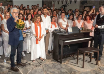 Bodrum geceleri  Zülfü Livaneli şarkıları ile renklendi