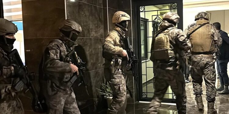 Muğla dahil 47 ilde DEAŞ operasyonu: 324 şüpheli yakalandı