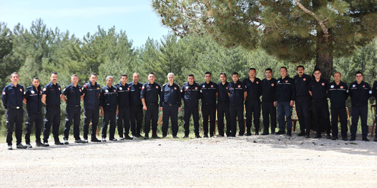 Büyükşehir Belediyesi İtfaiye Personeline Kapsamlı Eğitim Desteği