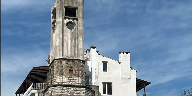 Muğla’nın Sembolü Tarihi Saat Kulesi Kararıyor