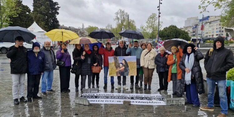 İstanbul’da Esra’ya özgürlük desteği