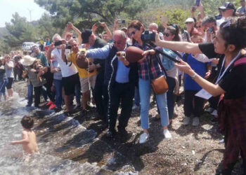 Testilerle taşınan Akdeniz suyu Ege’ye döküldü