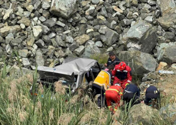 Muğla’da kontrolden çıkan otomobil, uçuruma yuvarlandı: 2 yaralı