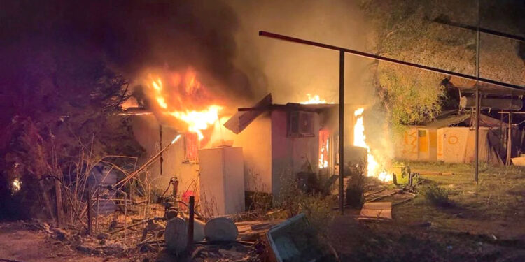 Fethiye’de Alevler Evi Sardı
