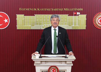 “ZEYTİNDE KRİZ BÜYÜYOR, ÜRETİCİ ÜRETİMDEN ÇEKİLME NOKTASINDA”
