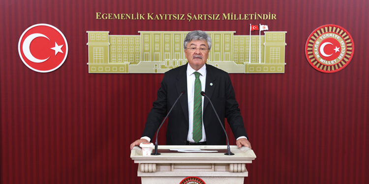 “ZEYTİNDE KRİZ BÜYÜYOR, ÜRETİCİ ÜRETİMDEN ÇEKİLME NOKTASINDA”