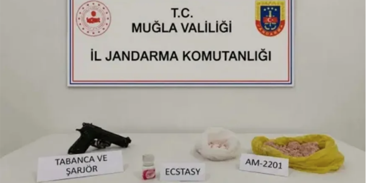 Uyuşturucu operasyonunda 3 kişi tutuklandı