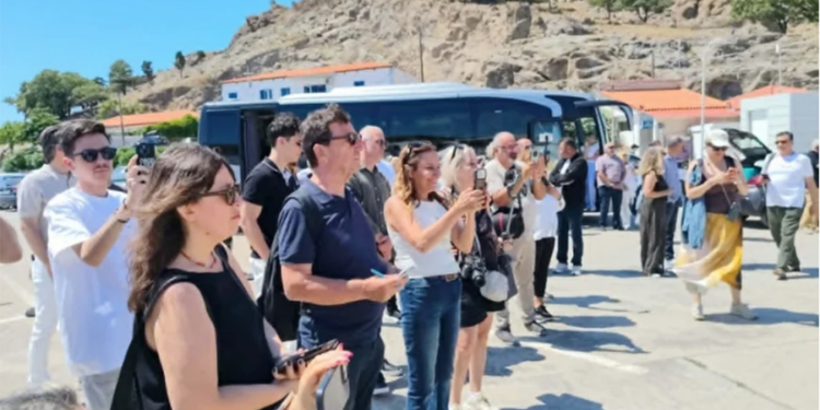 Ege’de Yunanistan ile Türkiye arasında yeni feribot hattı seferleri açıldı