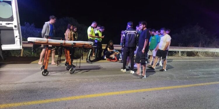 Torba’da motosiklet domuz sürüsüne daldı,2 genç yaralandı