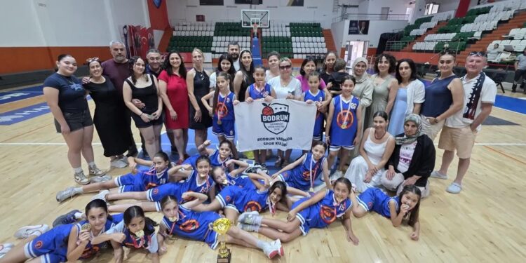 Bodrum Yarımada Spor Kulübü U10 Kızlar Takımı Muğla Şampiyonu Oldu