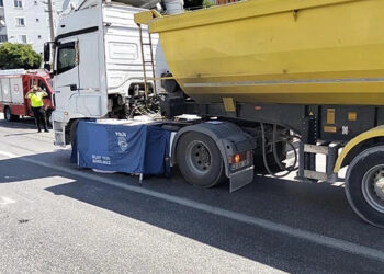 Milas’ta TIR’ın çarptığı yaya feci şekilde can verdi