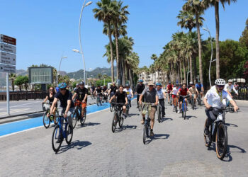 Marmaris Sokakları Bisikletle Renklendi