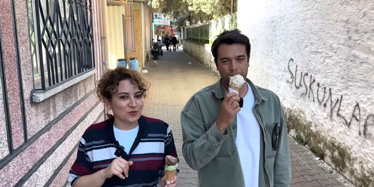 Çok Güzel Hareketler Oyuncuları Muğla Sokaklarında: Hem Lezzetlerine Hem Kültürüne Hayran Kaldılar!