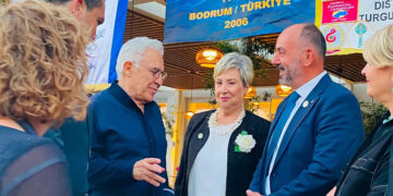 Bodrum’da Anlamlı Gece Melvin Jones Ödülü Zülfü Livaneli’ye Takdim Edildi