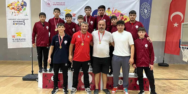 Muğla’nın minderdeki yıldızları şampiyon oldu