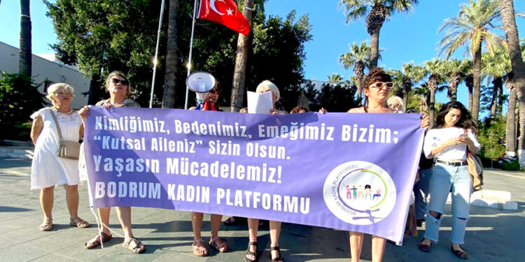 Bodrum Kadın Platformu’ndan 12. Yargı Paketi Protestosu