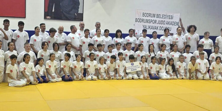B.B. BODRUMSPOR JUDO TAKIMI AYDIN BÜYÜKŞEHİR BELEDİYESPOR’U AĞIRLADI