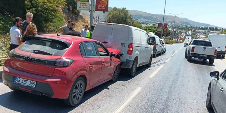 Bodrum’da zincirleme kaza: “5 araç birbirine girdi”