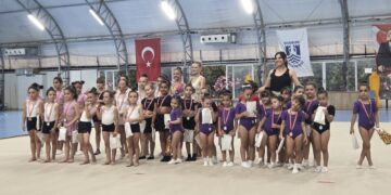Her Yaşta Cimnastikçilerden Unutulmaz Yıl Sonu Gösterisi