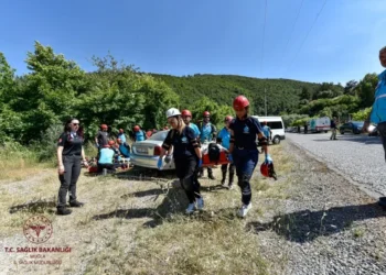 Görenler kaza var sandı yardıma koştu, tatbikat olduğu ortaya çıktı