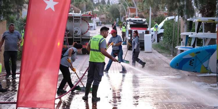 Bitez Yalısında Kapsamlı Temizlik Çalışması