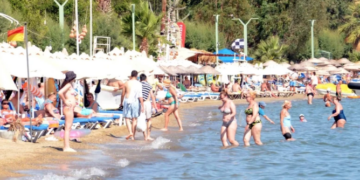 Bodrum Sahillerinde Beklenen Hareketlilik Geç de Olsa Başladı