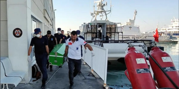 Marmaris açıklarında göçmen botu battı: 1 ölü, 2 kayıp