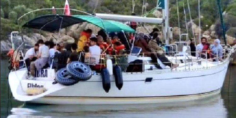 Yelkenli tekne ile İtalya’ya umut yolculuğu Bodrum açıklarında sona erdi