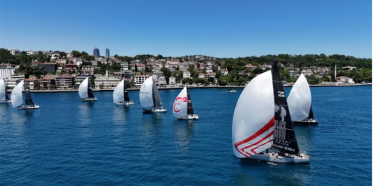 55. Deniz Kuvvetleri Kupası’nda İstanbul’dan Çeşme’ye Zorlu Yelken Yarışı Başladı