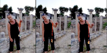 Marmaris’te “Haklarımızı Korurlar Sanmıştım” Diyen Turist Rehberi İsyan Edip Kokartını Yaktı