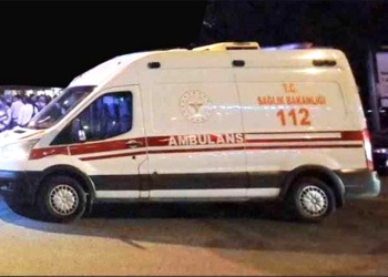 Akyaka’da Otoparkta Bıçaklı Kavga: Tekne Kaptanı Hayatını Kaybetti