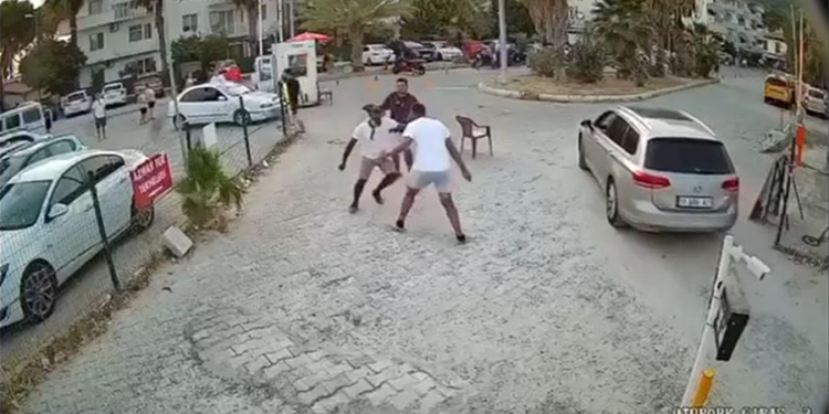 Akyaka’daki bıçaklı kavganın dehşet anları saniye saniye kamerada