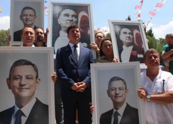 Muğla’da Nail Kızıl ve Partililer CHP Binasından Ayrıldı! “Bu bir veda değil”