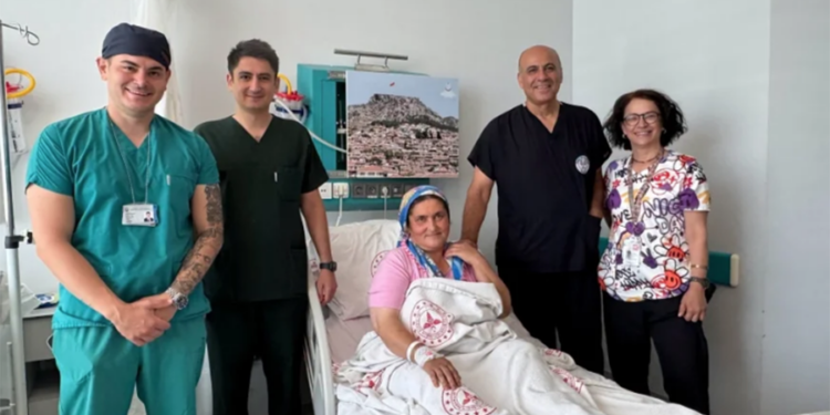 Muğla’da Bir İlk: 4 Santimetrelik Böbrek Taşı ECIRS Yöntemiyle Tek Seansta Temizlendi