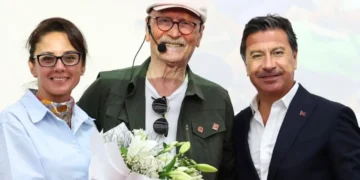 Menteşe’de Hüseyin Anıl Sevenleriyle Buluştu