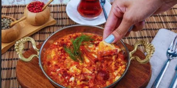 En ucuz kahvaltılık bile cep yakıyor: Muğla’da bir tabak menemen kaça çıkıyor?