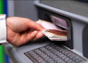 ATM’den para çekenlere kötü sürpriz: Artık o banknotlar verilmiyor!