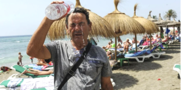 DENİZE GİREN SERİNLEYEMİYOR AKDENİZ KAYNIYOR