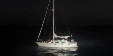 Göçmen Dolu Yelkenli Tekne Yakalandı