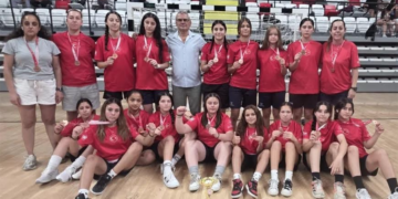 YALIKAVAKSPORLU GENÇ HENTBOLCULAR MUĞLA’YI TÜRKİYE ÜÇÜNCÜLÜĞÜNE TAŞIDI