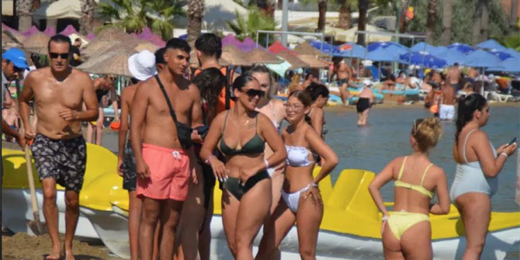 Muğla Temmuzda 1 Milyon 759 bin 555 Turist Kaybetti