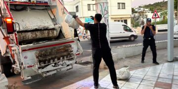 Kötü Koku İhbarı Üzerine Zabıta Ekipleri Harekete Geçti