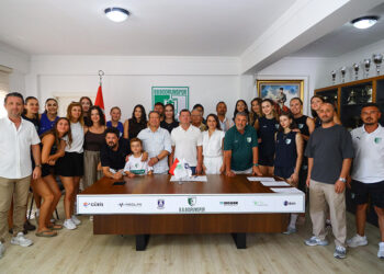 Bodrumspor Voleybolda İmza Şov